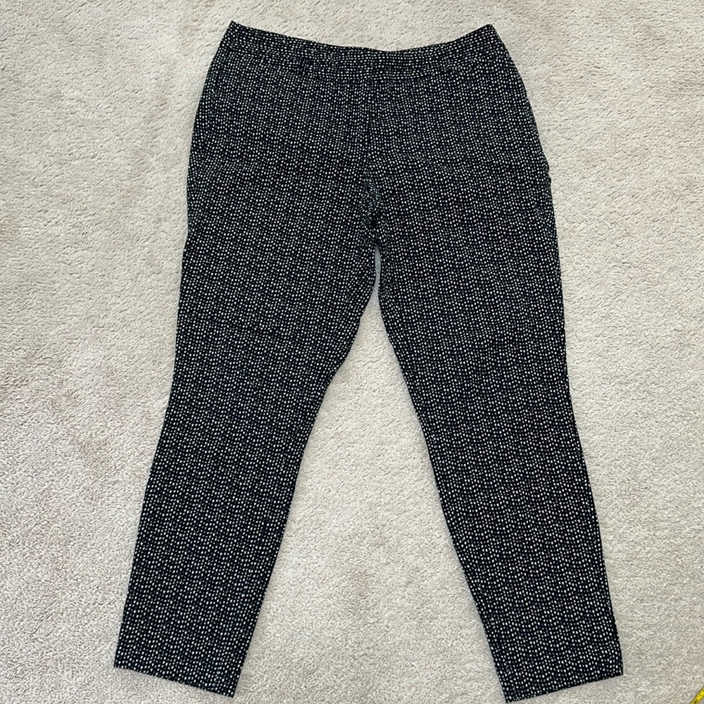 Black and white pattern stretch dress pants